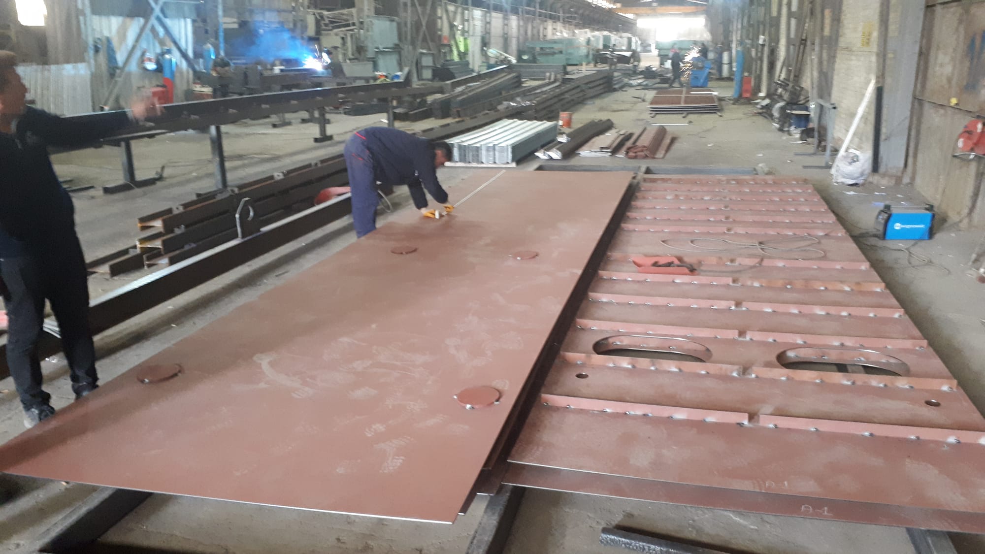 SUBMERSIBLE PONTOON PRODUCTION AND SUPPLY FOR LATINA PICTURES 2