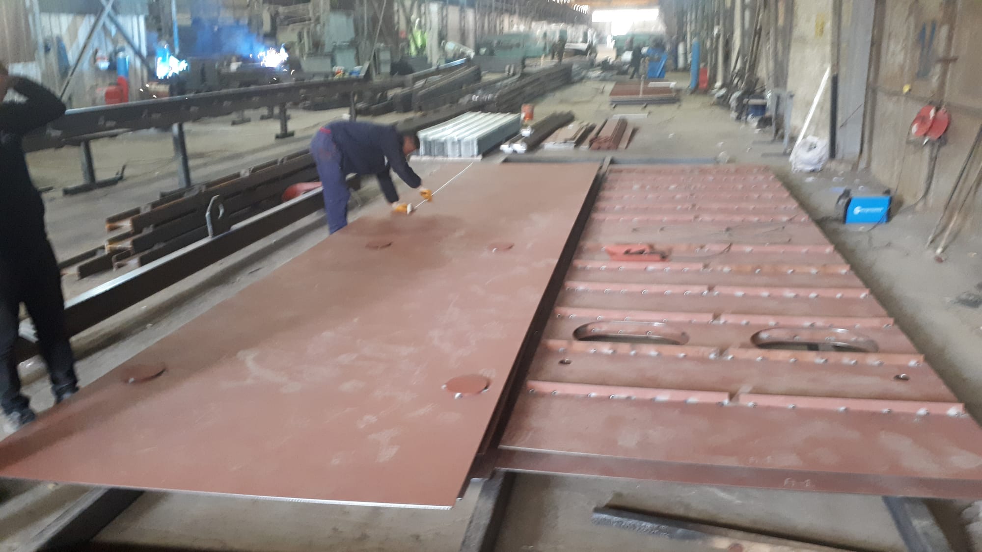 SUBMERSIBLE PONTOON PRODUCTION AND SUPPLY FOR LATINA PICTURES 3