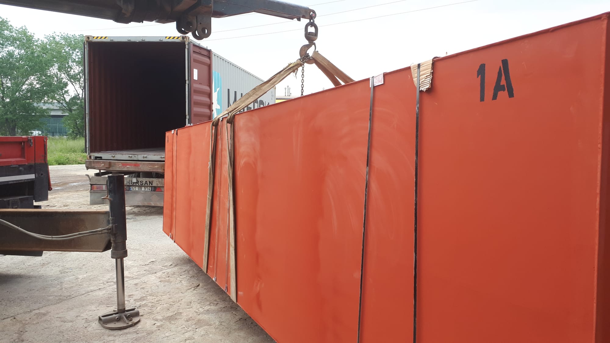 SUBMERSIBLE PONTOON PRODUCTION AND SUPPLY FOR LATINA PICTURES 51