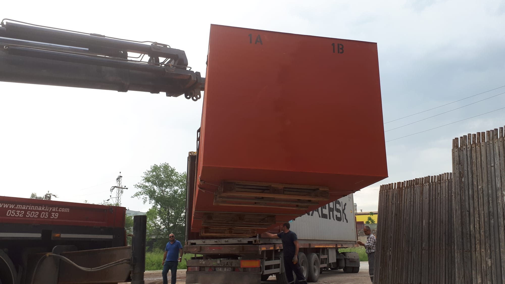 SUBMERSIBLE PONTOON PRODUCTION AND SUPPLY FOR LATINA PICTURES 54
