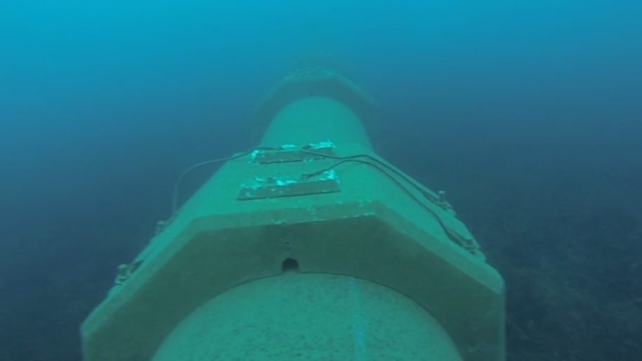 Anodes for the world's deepest pipeline passage (-1,400 m) 10