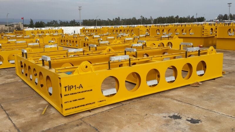 Anodes for the world's deepest pipeline passage (-1,400 m) 5