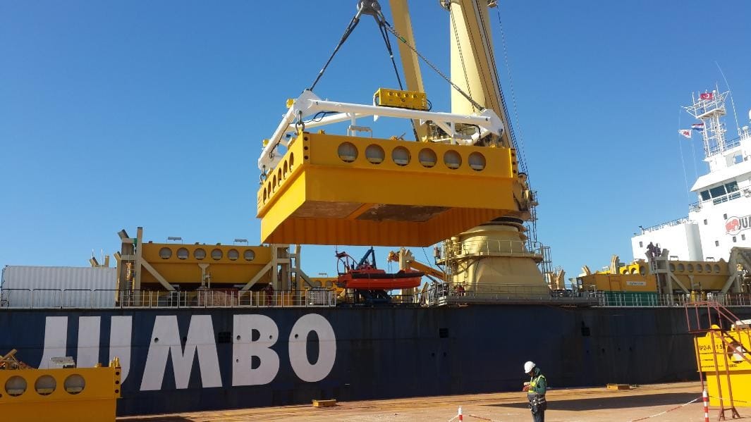 Anodes for the world's deepest pipeline passage (-1,400 m) 7