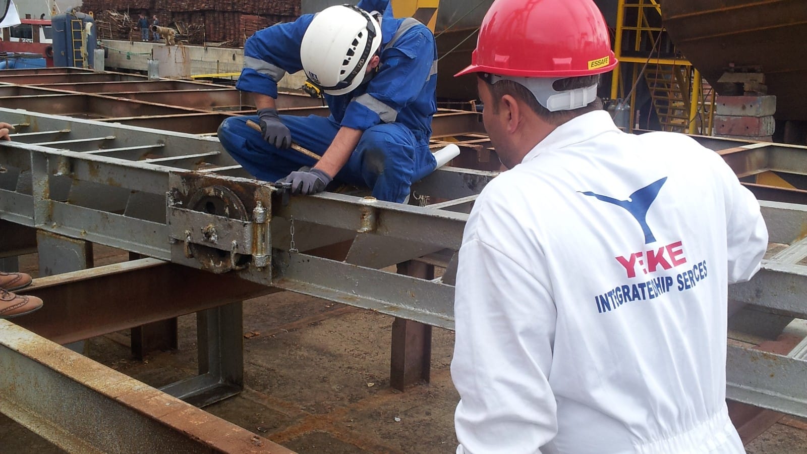 M/V Nord Maru: gangway repair during cargo discharge 4