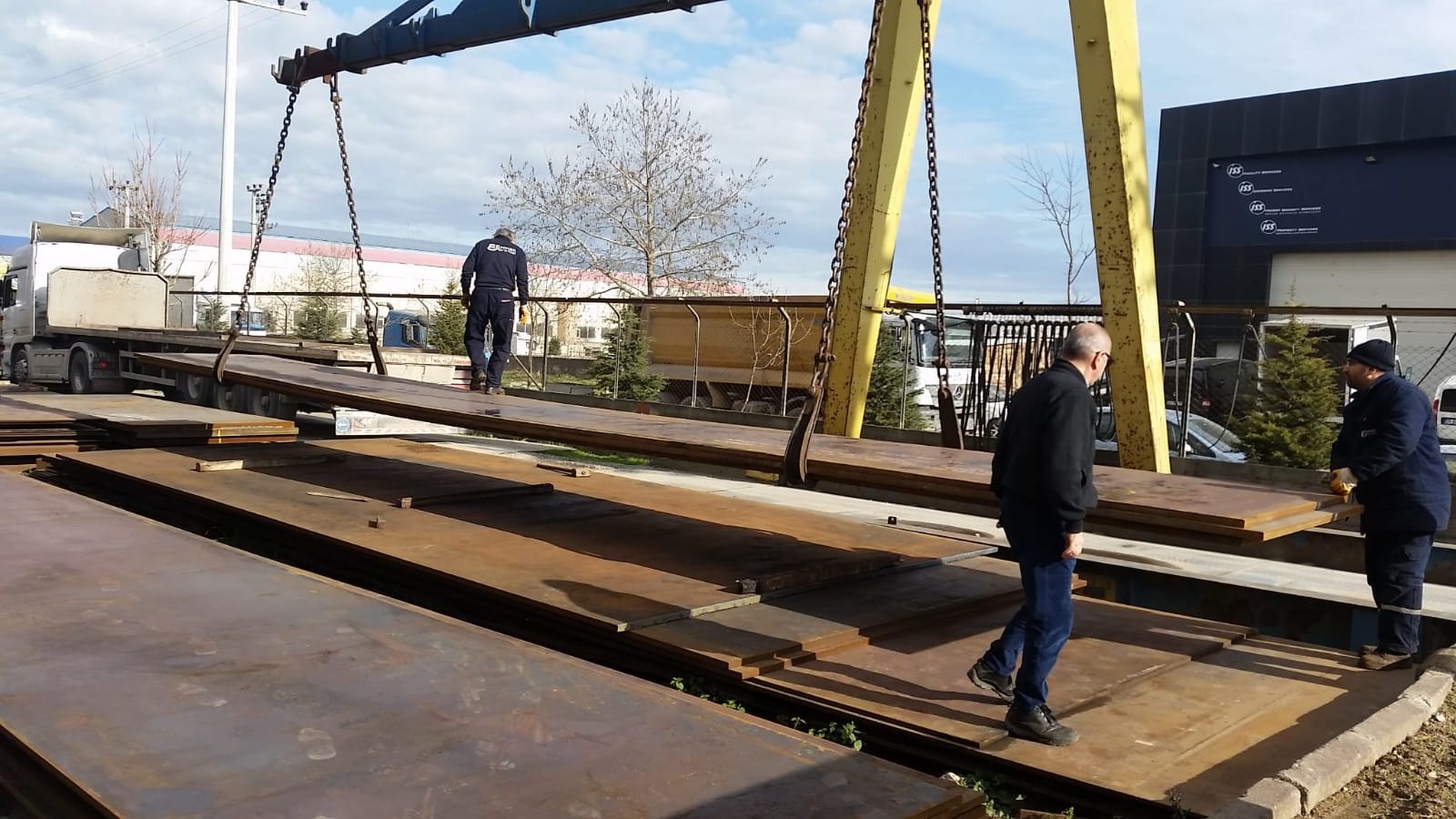 1,360 tonnes of steel to the Caspian for an offshore project 3