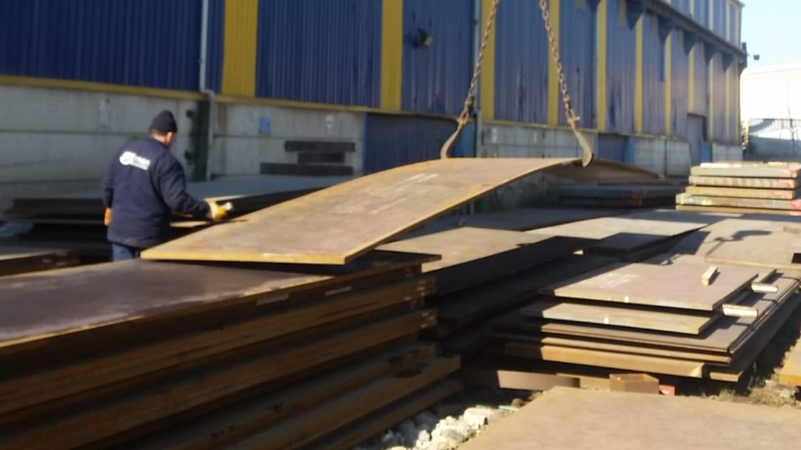 1,360 tonnes of steel to the Caspian for an offshore project 6